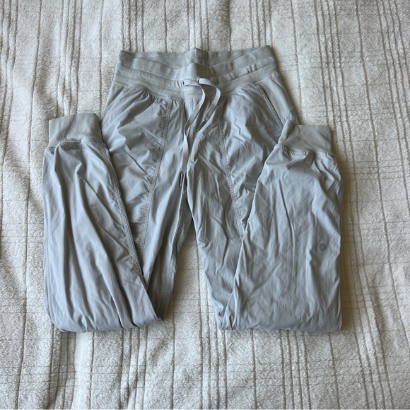 Lululemon track pants cream size 4 - Picture 3 of 5